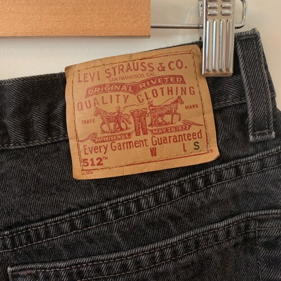 Vintage Levi’s Denim Shorts - Picture 4 of 4